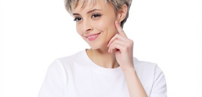 Elevate Your Look with a Stunning Grey-White Short Wig