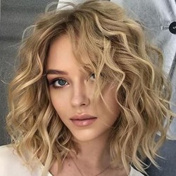 Women's Short Wavy Synthetic Wig with Highlighted Gradual Blonde Roots, Natural Side Part, Breathable Cap