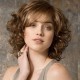 Women's Synthetic Wig with Side Bangs, Short Wavy Full Headpiece, Natural Style